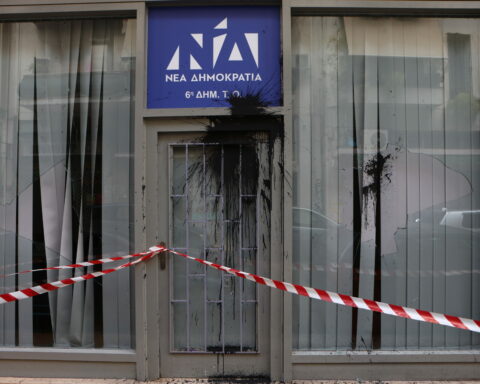 Νέα Δημοκρατία Επίθεση Κυψέλη
