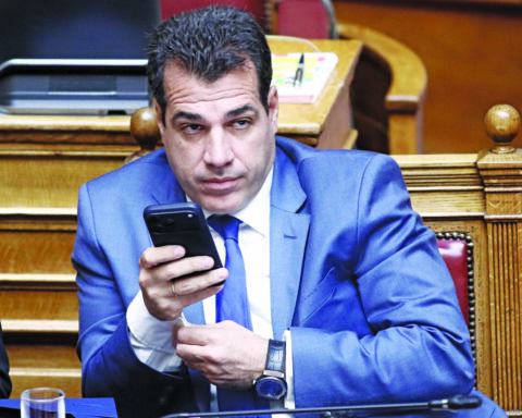 Θάνος Πλεύρης