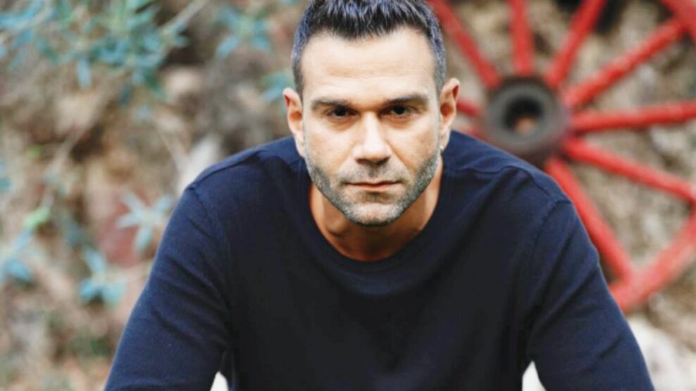 Τάσος Ιορδανίδης: «Το θέατρο μας κάνει να σηκώνουμε το κεφάλι από την οθόνη...»
