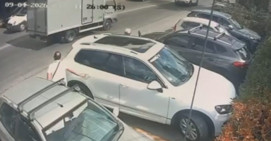 Γλυφάδα σκασμένο ελαστικό