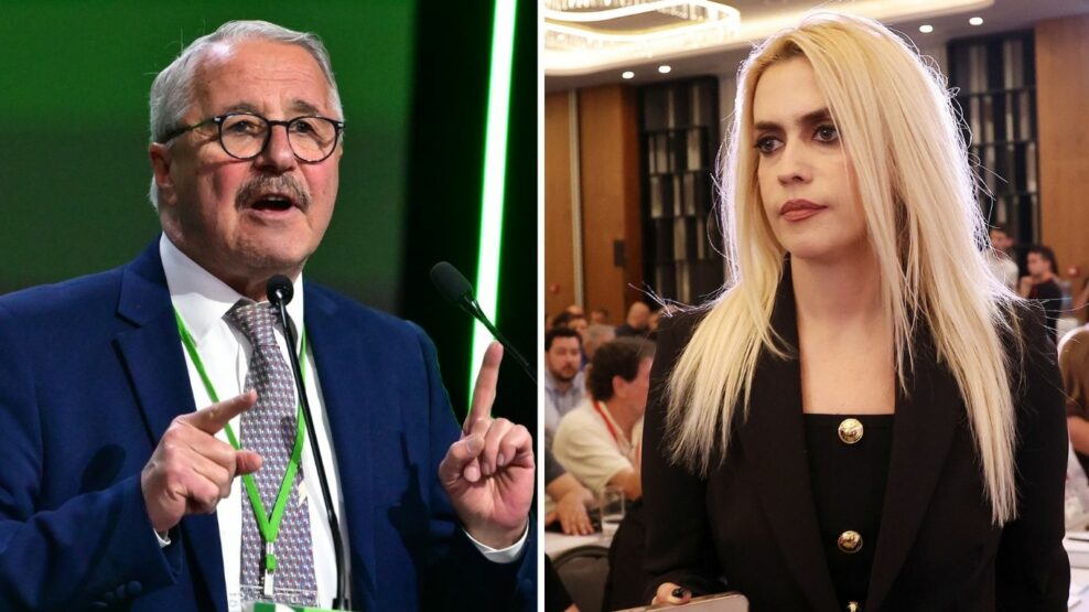 Κάθετος διάδρομος ΕΛΑΣ ΠΑΣΟΚ