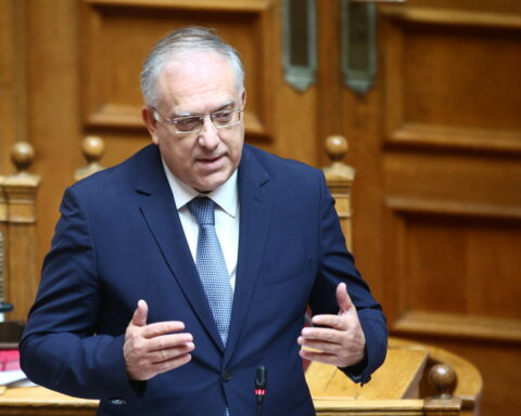 Θεοδωρικάκος εξαπάτηση