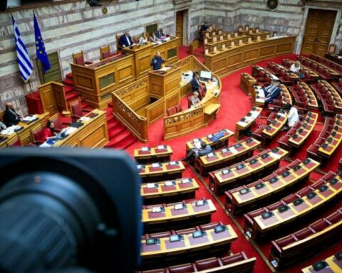 Boυλή νομοσχέδιο